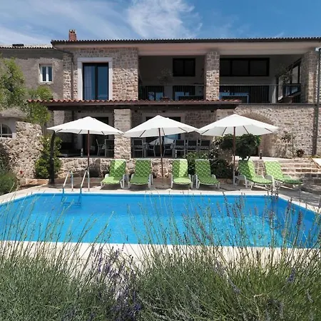 Villa Pucalo By Guide *